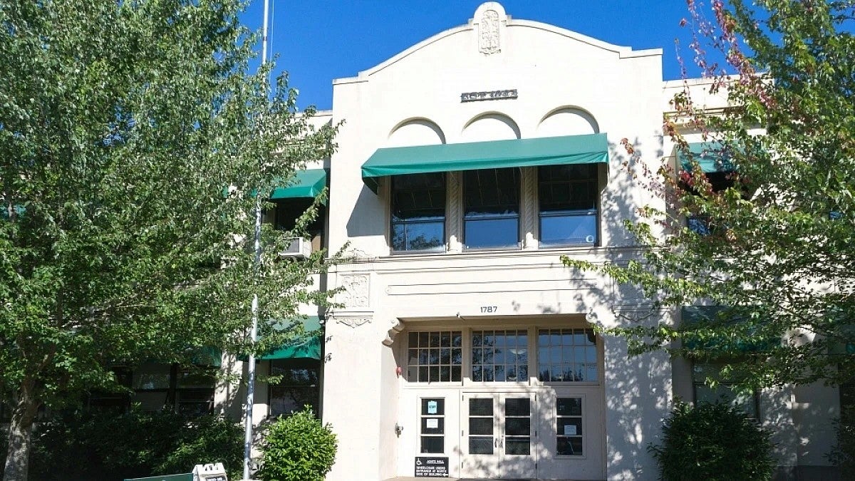 Core Facility- Agate Hall, U of O